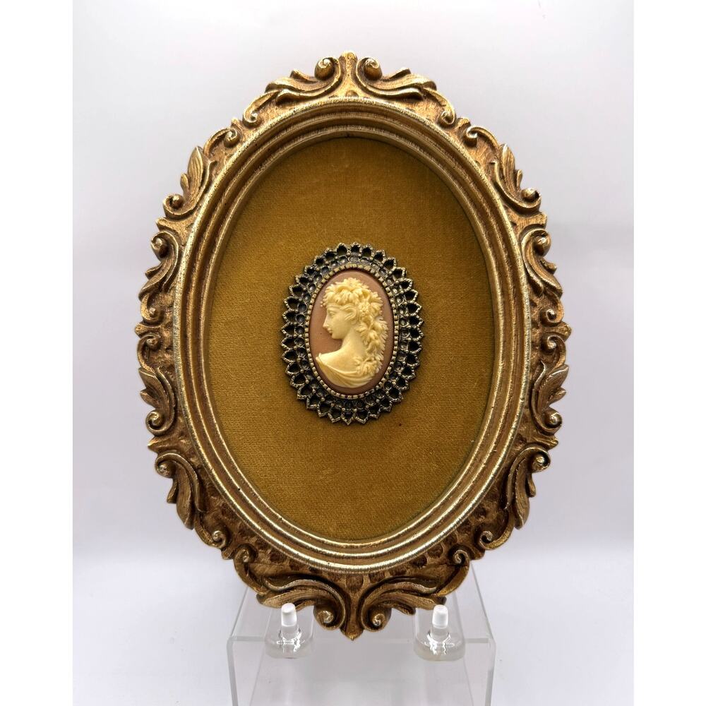 Vintage Victorian Cameo Arabesque By Burwood Products Company